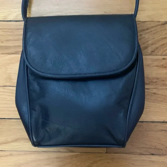 Vintage Navy Blue Leather Crossbody Bag - Picture 2 of 6